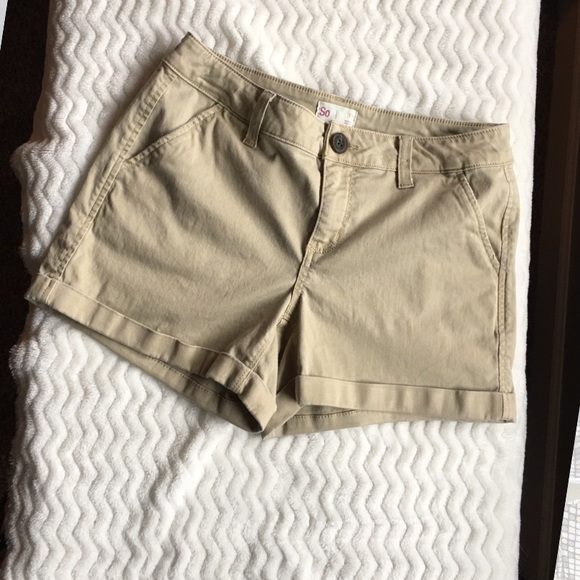 SO Pants - SO Khaki High Waisted Shorts Size 3